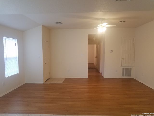 11211 Terra Loop Rd, San Antonio, TX 78233