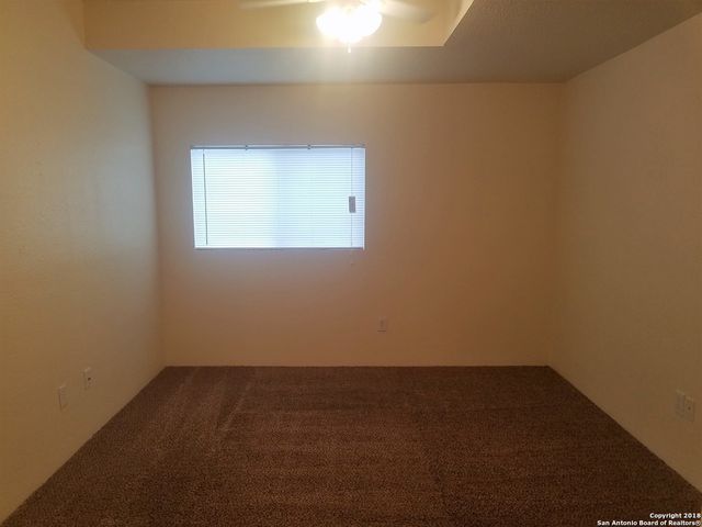 11211 Terra Loop Rd, San Antonio, TX 78233