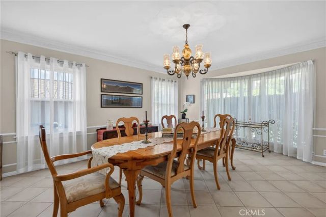 3664 Holboro, Los Angeles, CA 90027
