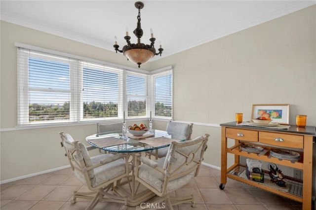 3664 Holboro, Los Angeles, CA 90027