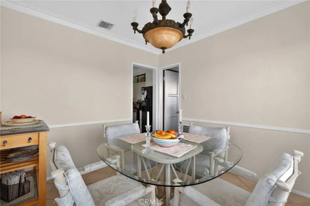 3664 Holboro, Los Angeles, CA 90027