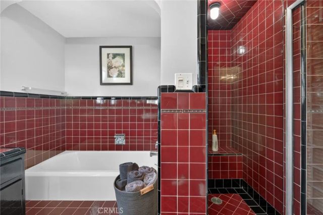 3664 Holboro, Los Angeles, CA 90027