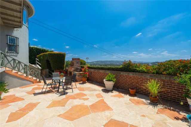 3664 Holboro, Los Angeles, CA 90027