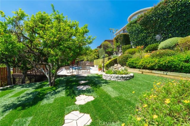3664 Holboro, Los Angeles, CA 90027