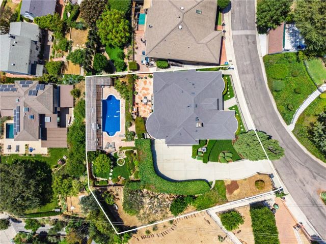 3664 Holboro, Los Angeles, CA 90027