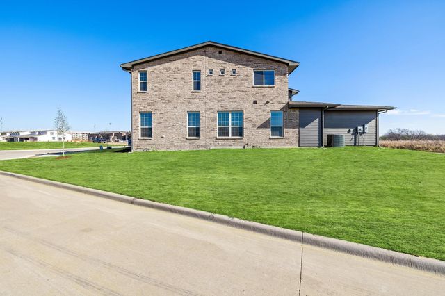 3201 Solana Circle, Denton, TX 76207