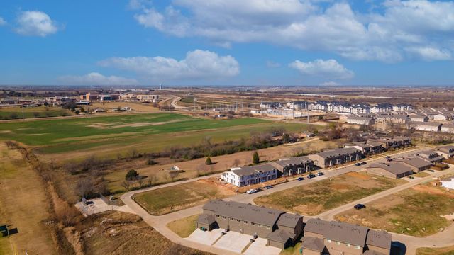 3201 Solana Circle, Denton, TX 76207