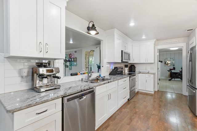 2021 Arkansas Avenue, Conway, AR 72034