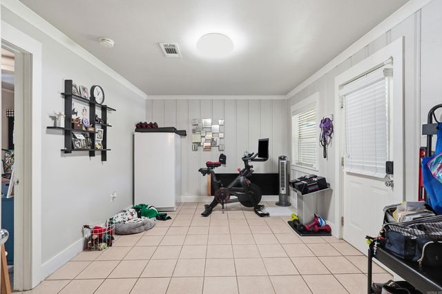 2021 Arkansas Avenue, Conway, AR 72034