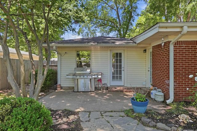 2021 Arkansas Avenue, Conway, AR 72034