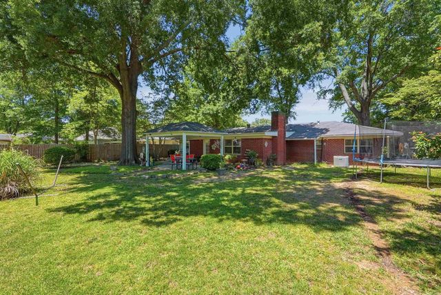 2021 Arkansas Avenue, Conway, AR 72034
