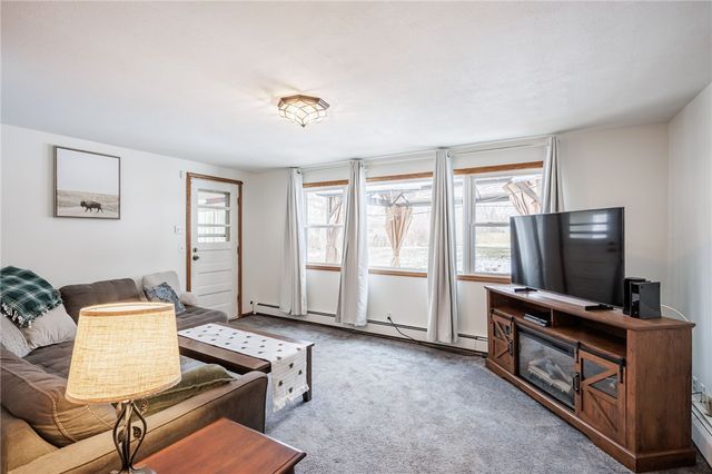 216 Mac Arthur Road, Greece, NY 14615