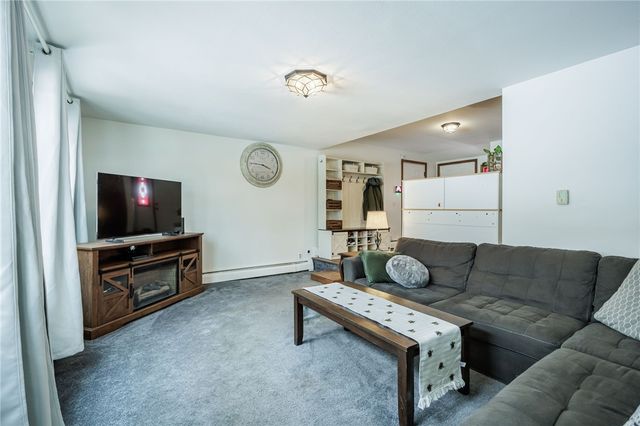 216 Mac Arthur Road, Greece, NY 14615