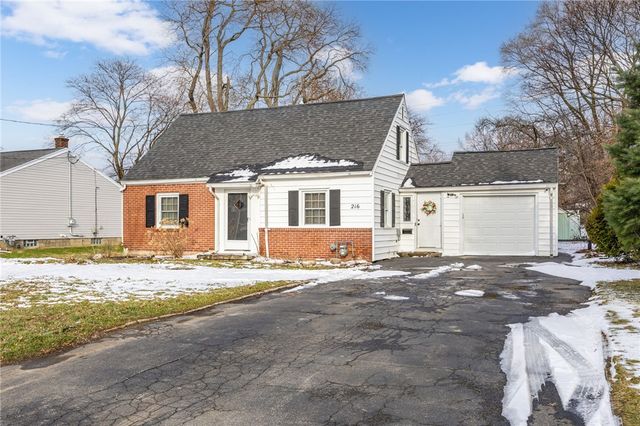 216 Mac Arthur Road, Greece, NY 14615