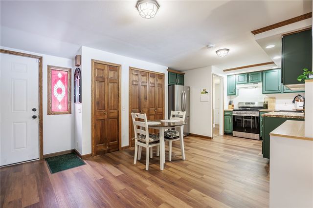 216 Mac Arthur Road, Greece, NY 14615