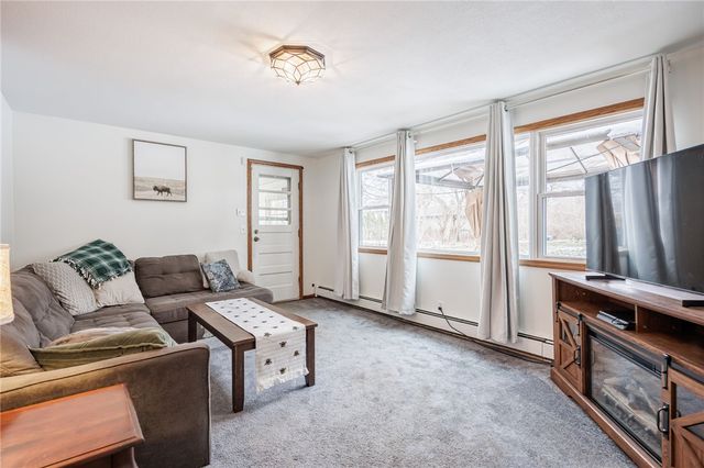 216 Mac Arthur Road, Greece, NY 14615