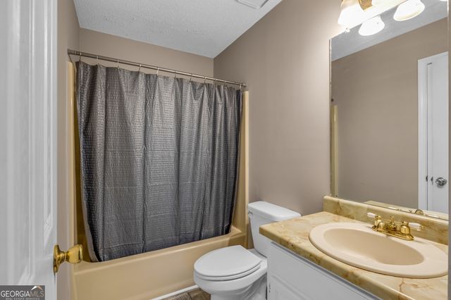 240 Harkness Road, Jackson, GA 30233