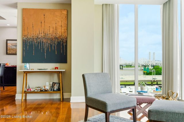 222 E Witherspoon St 602, Louisville, KY 40202