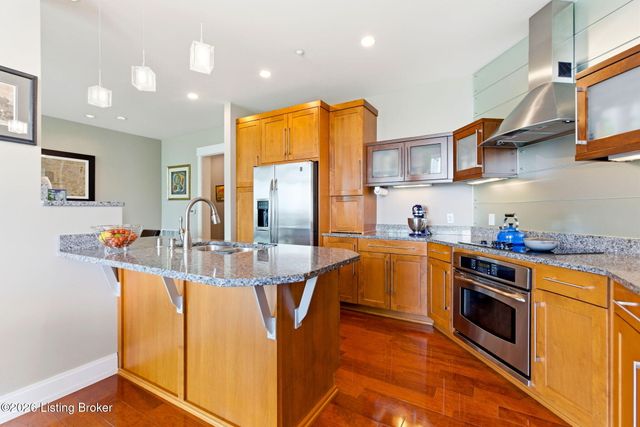 222 E Witherspoon St 602, Louisville, KY 40202