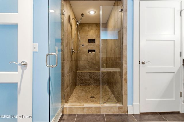 222 E Witherspoon St 602, Louisville, KY 40202