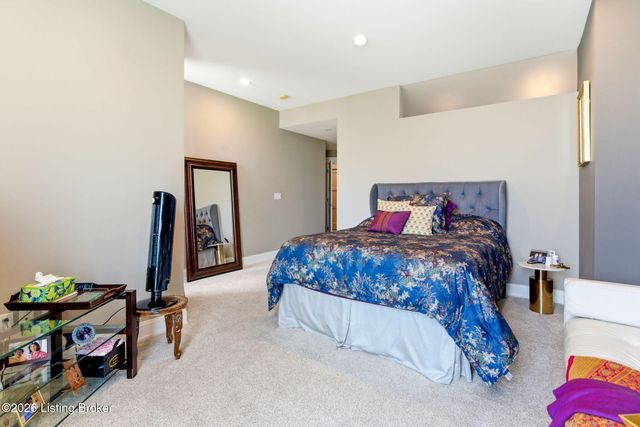 222 E Witherspoon St 602, Louisville, KY 40202