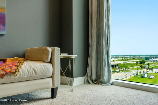 222 E Witherspoon St 602, Louisville, KY 40202