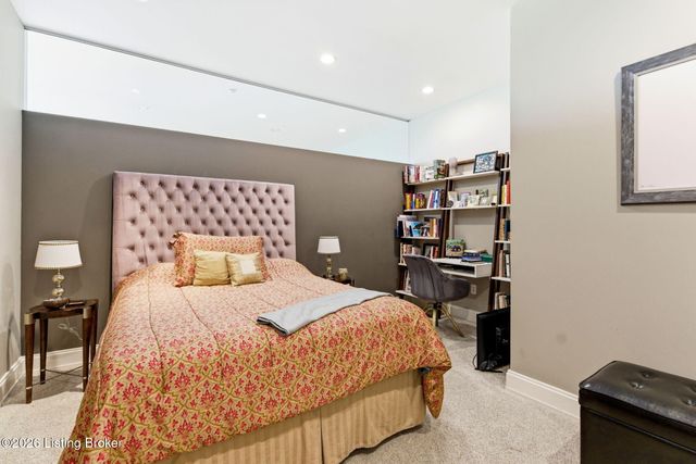 222 E Witherspoon St 602, Louisville, KY 40202