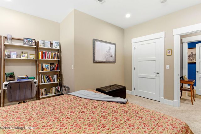 222 E Witherspoon St 602, Louisville, KY 40202