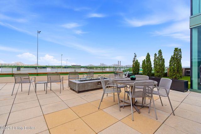 222 E Witherspoon St 602, Louisville, KY 40202