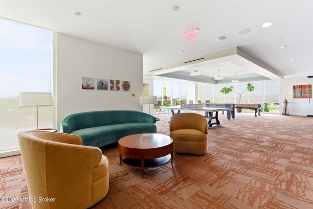 222 E Witherspoon St 602, Louisville, KY 40202