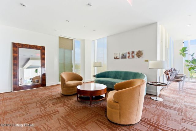 222 E Witherspoon St 602, Louisville, KY 40202