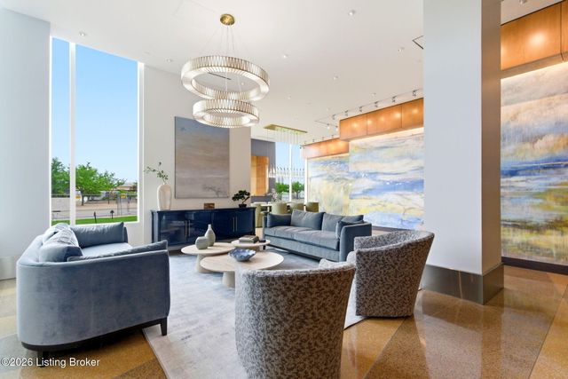 222 E Witherspoon St 602, Louisville, KY 40202