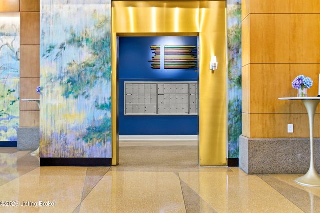 222 E Witherspoon St 602, Louisville, KY 40202