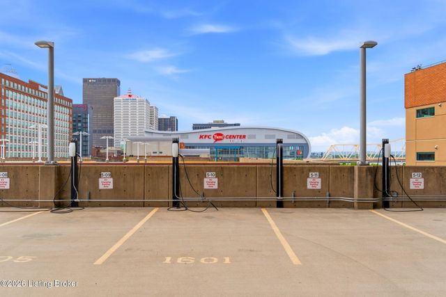 222 E Witherspoon St 602, Louisville, KY 40202