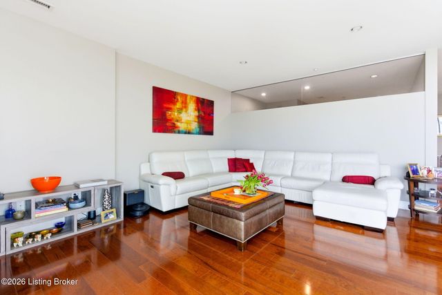 222 E Witherspoon St 602, Louisville, KY 40202