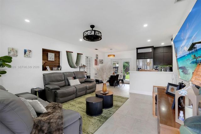 6145 W 6th Avenue, Hialeah, FL 33012