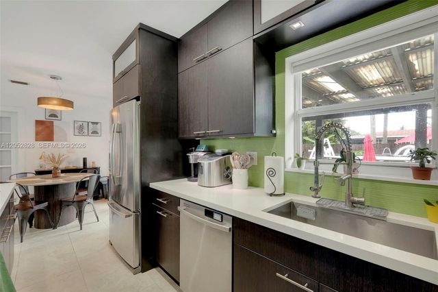 6145 W 6th Avenue, Hialeah, FL 33012