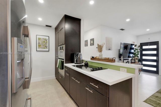 6145 W 6th Avenue, Hialeah, FL 33012