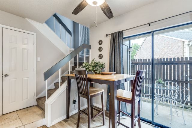 2103 Park Willow Lane A, Arlington, TX 76011