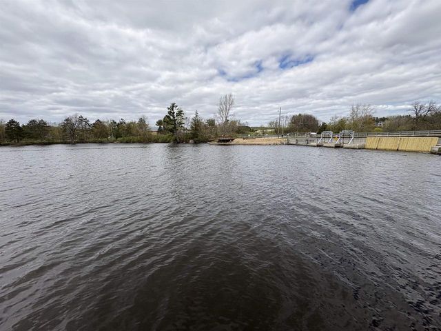 W11030 RIVERSIDE ROAD, Marion, WI 54950