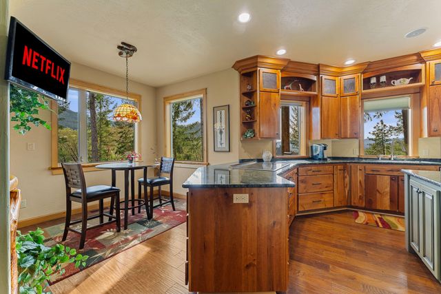 211 Shorthorn Gulch Road, Grants Pass, OR 97526