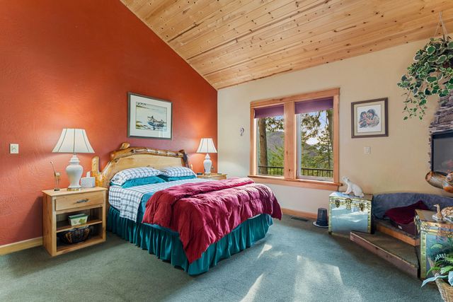 211 Shorthorn Gulch Road, Grants Pass, OR 97526