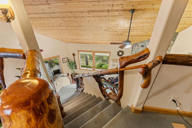 211 Shorthorn Gulch Road, Grants Pass, OR 97526