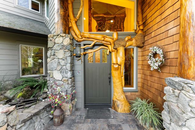 211 Shorthorn Gulch Road, Grants Pass, OR 97526