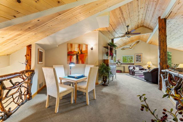 211 Shorthorn Gulch Road, Grants Pass, OR 97526