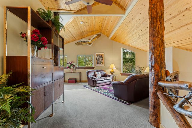 211 Shorthorn Gulch Road, Grants Pass, OR 97526