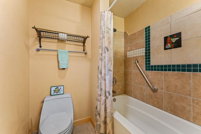 211 Shorthorn Gulch Road, Grants Pass, OR 97526