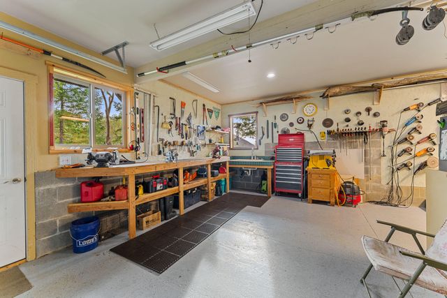 211 Shorthorn Gulch Road, Grants Pass, OR 97526