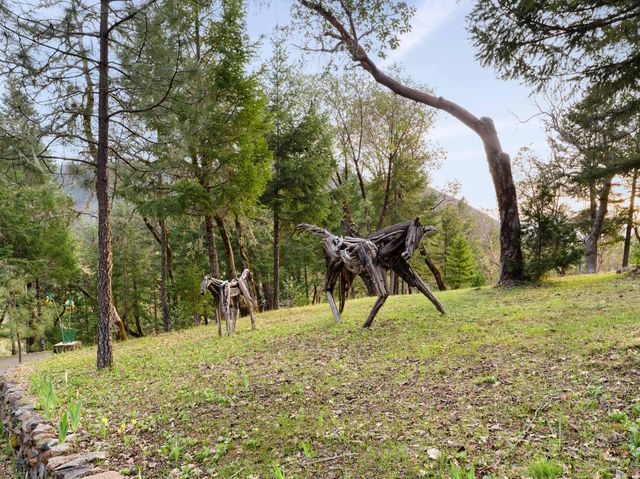 211 Shorthorn Gulch Road, Grants Pass, OR 97526