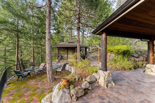 211 Shorthorn Gulch Road, Grants Pass, OR 97526